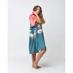 After Essentials Poncho Destination - Poncho