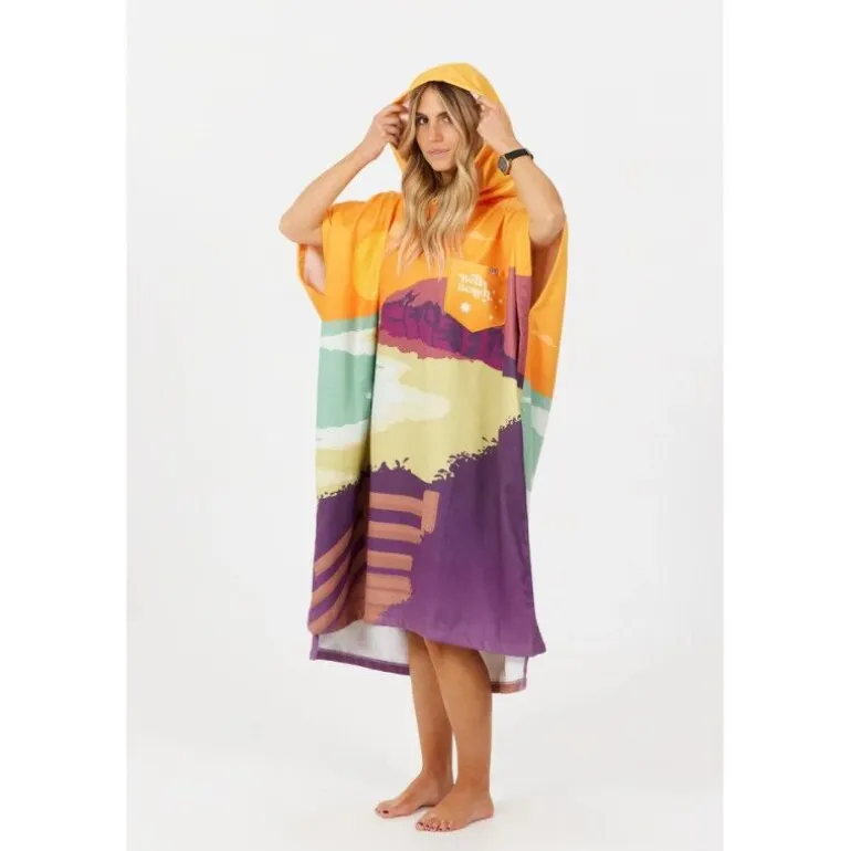 After Essentials Poncho Destination - Poncho